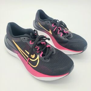 Nike  Zoom Fly 5 Women's Black, Pink, & Gold Running Shoe Size 8 Great Condition